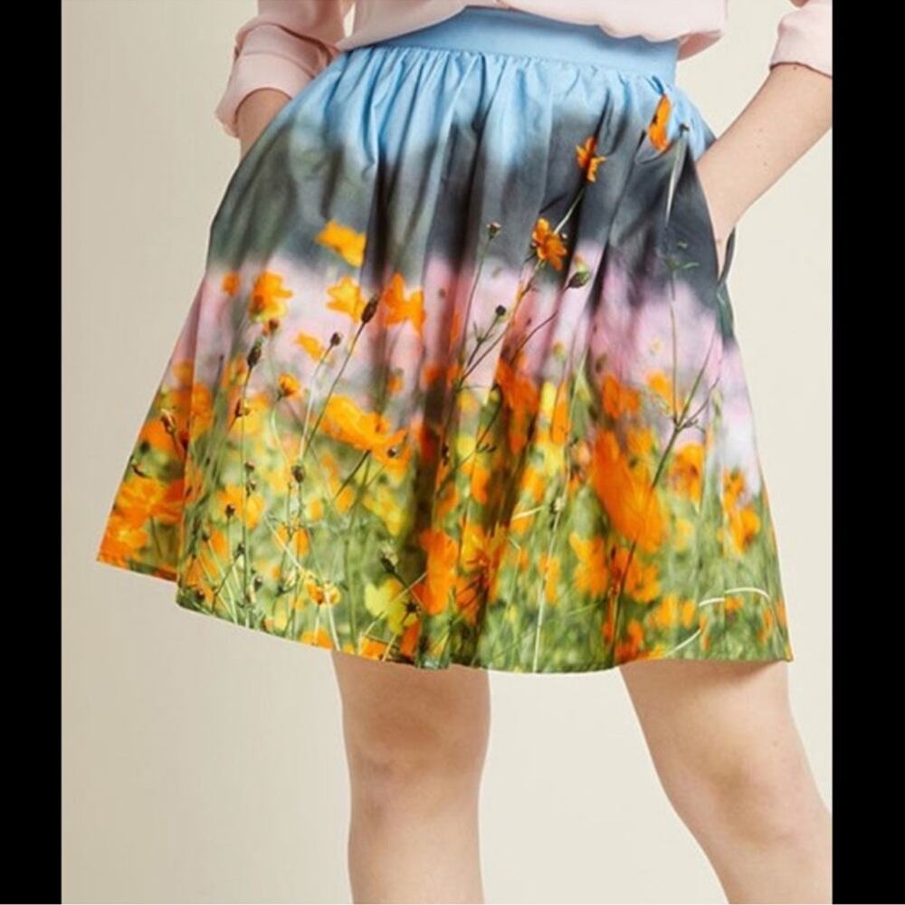 Modcloth Scenic Spring Floral Field A-Line Skater Cotton Skirt Size Small